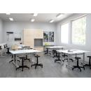 Mobiles Klassenzimmer mit Klapptischen